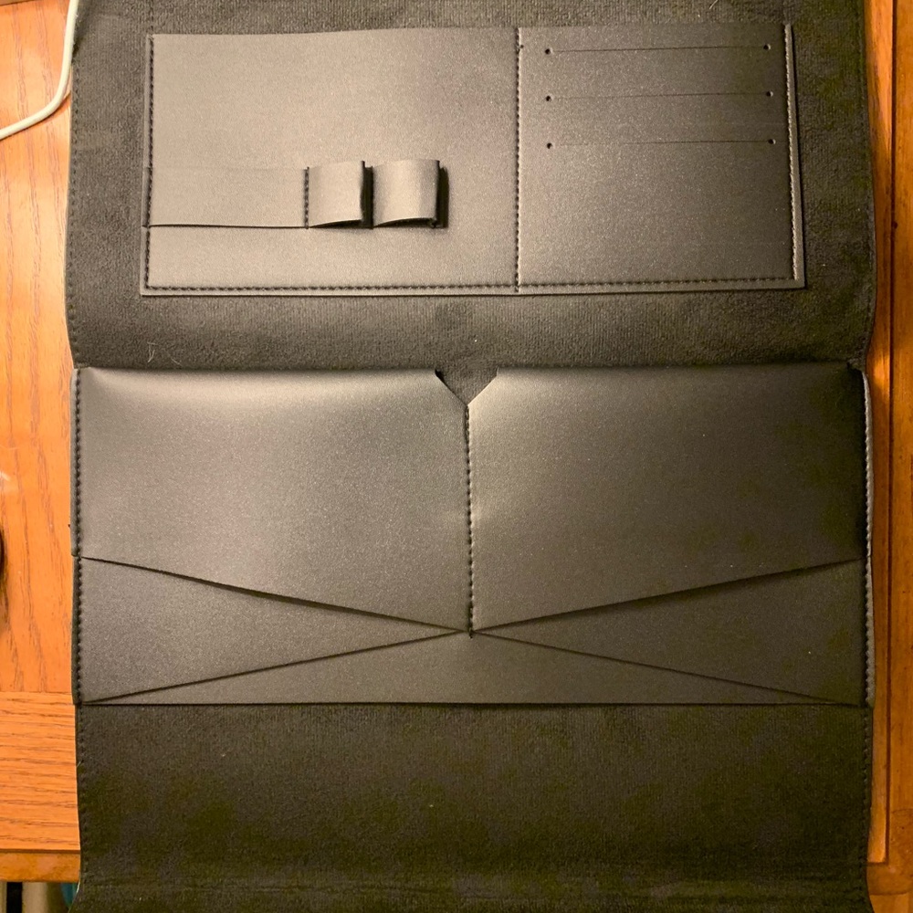 Glass Ladder & Co Megan Portfolio Clutch